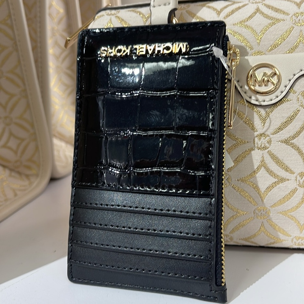 MICHAEL KORS JET SET TRAVEL MEDIUM TZ CARD CASE IN BLACK CROCODILE
NWT - Picture 15 of 16